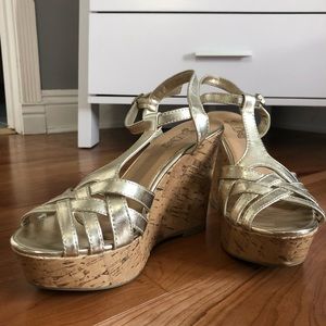 Rustic silver/ gold tint wedges